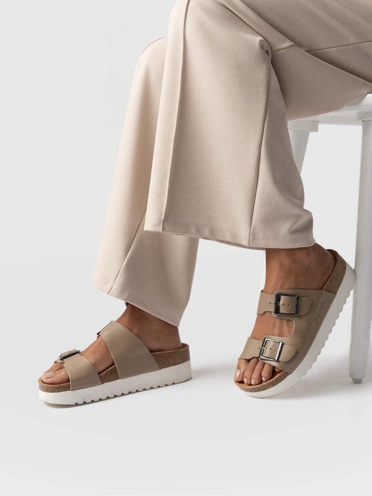 Sutton Slide - Taupe