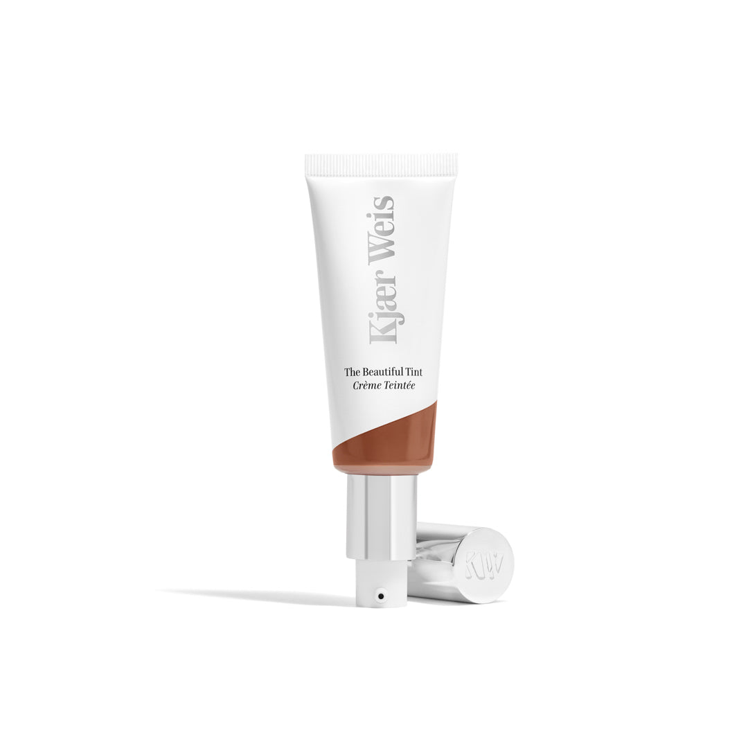 D3 (deep rich, neutral cool undertones)