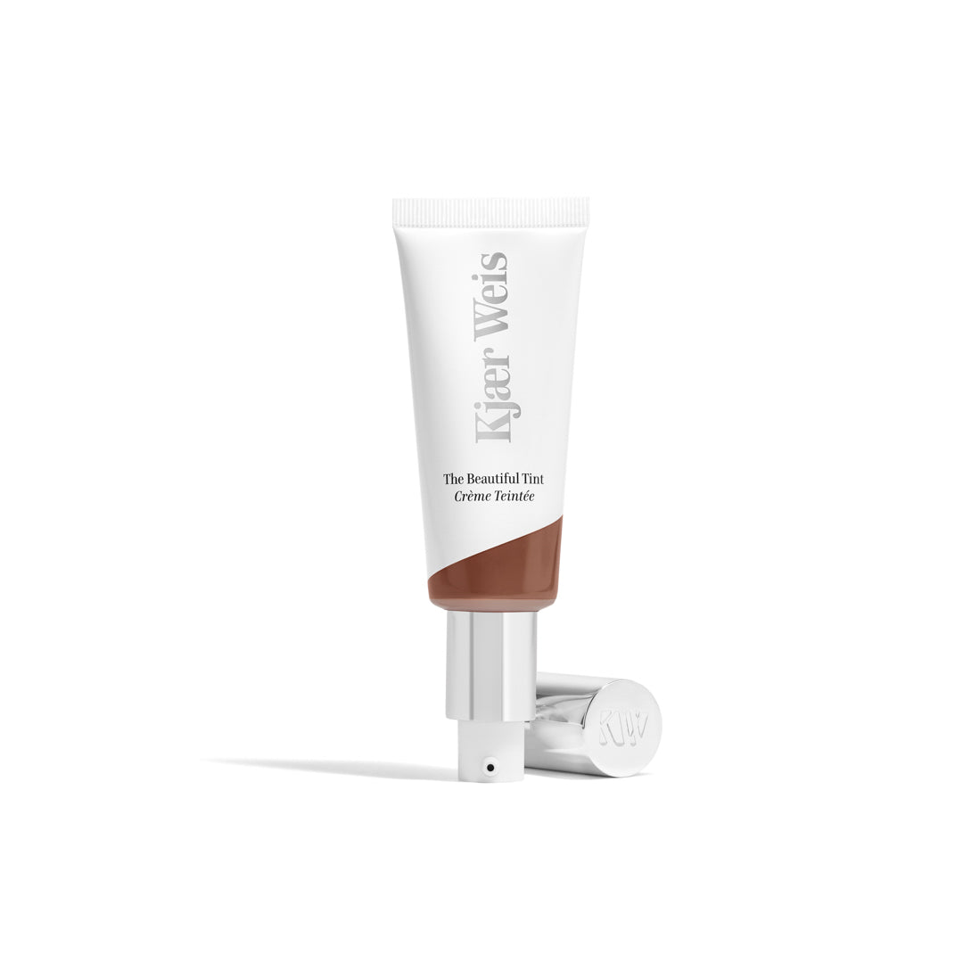 D4 (rich, cool undertones)