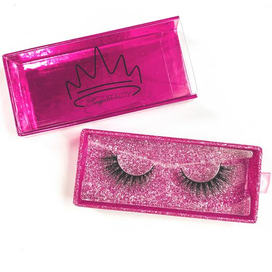 Reign Lashes | False Eyelashes in Sin