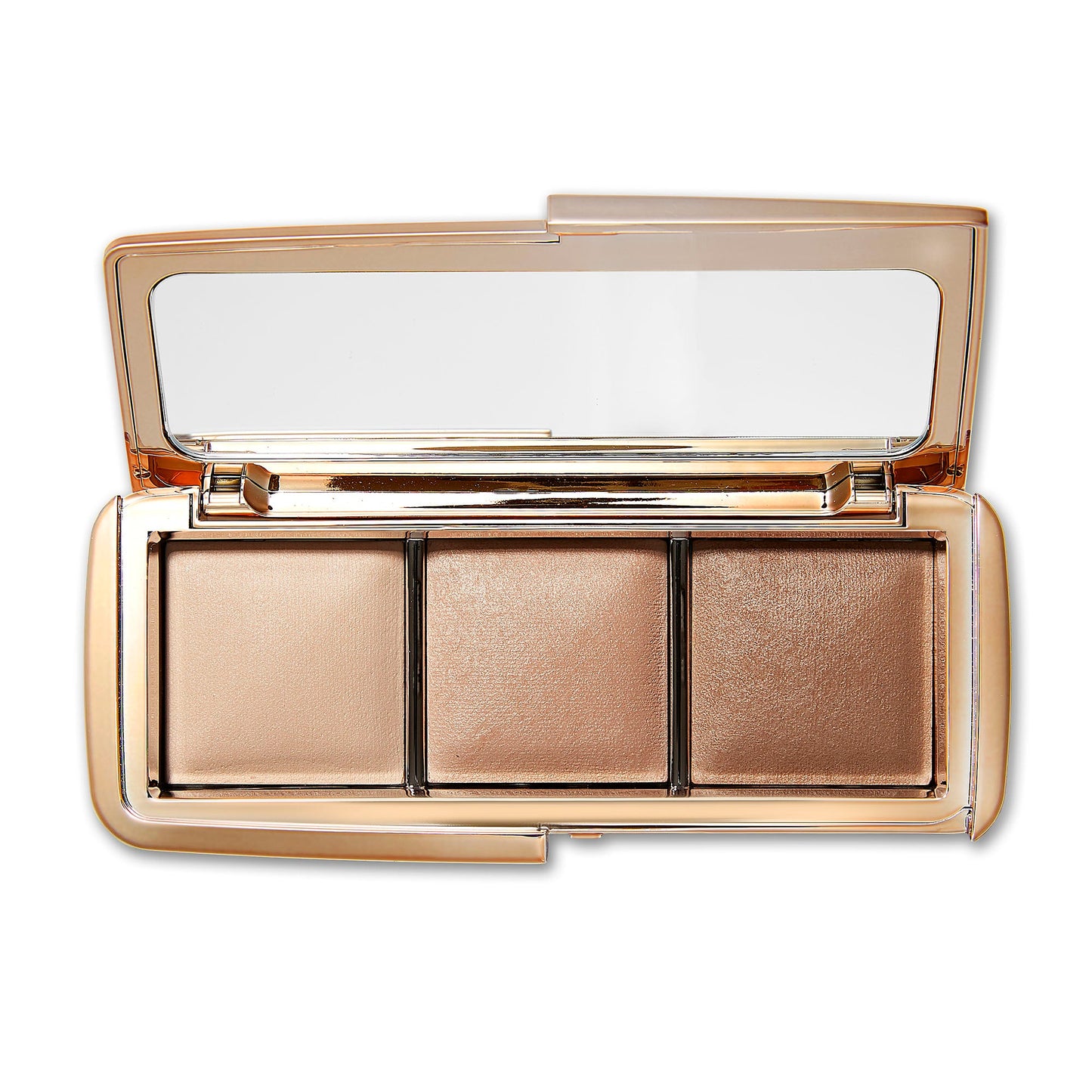 A high-tech palette featuring three finishing powders for a seamless, multidimensional glow.